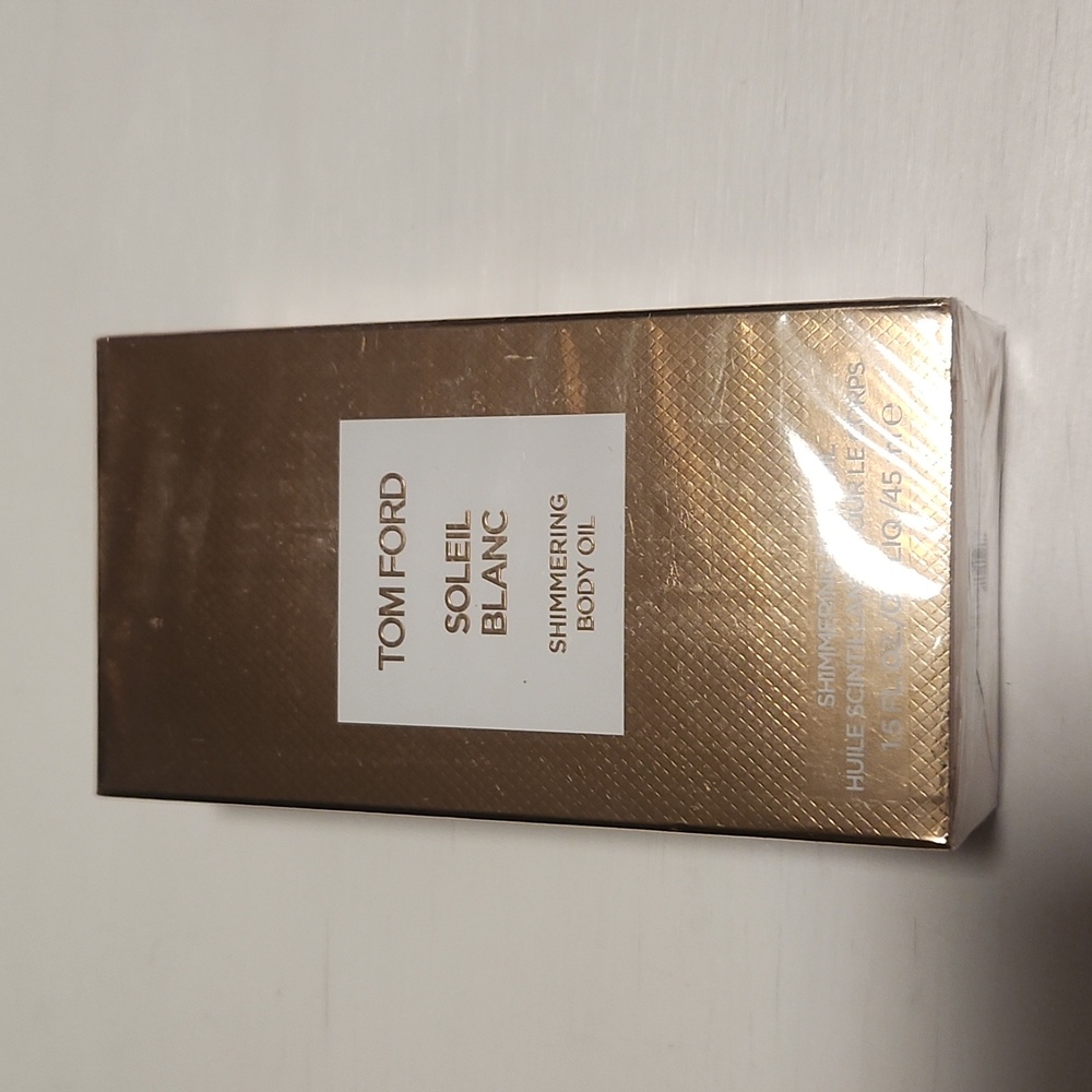 TOM FORD Soleil Blanc Shimmering Body Oil 1.5 oz - Picture 4 of 7